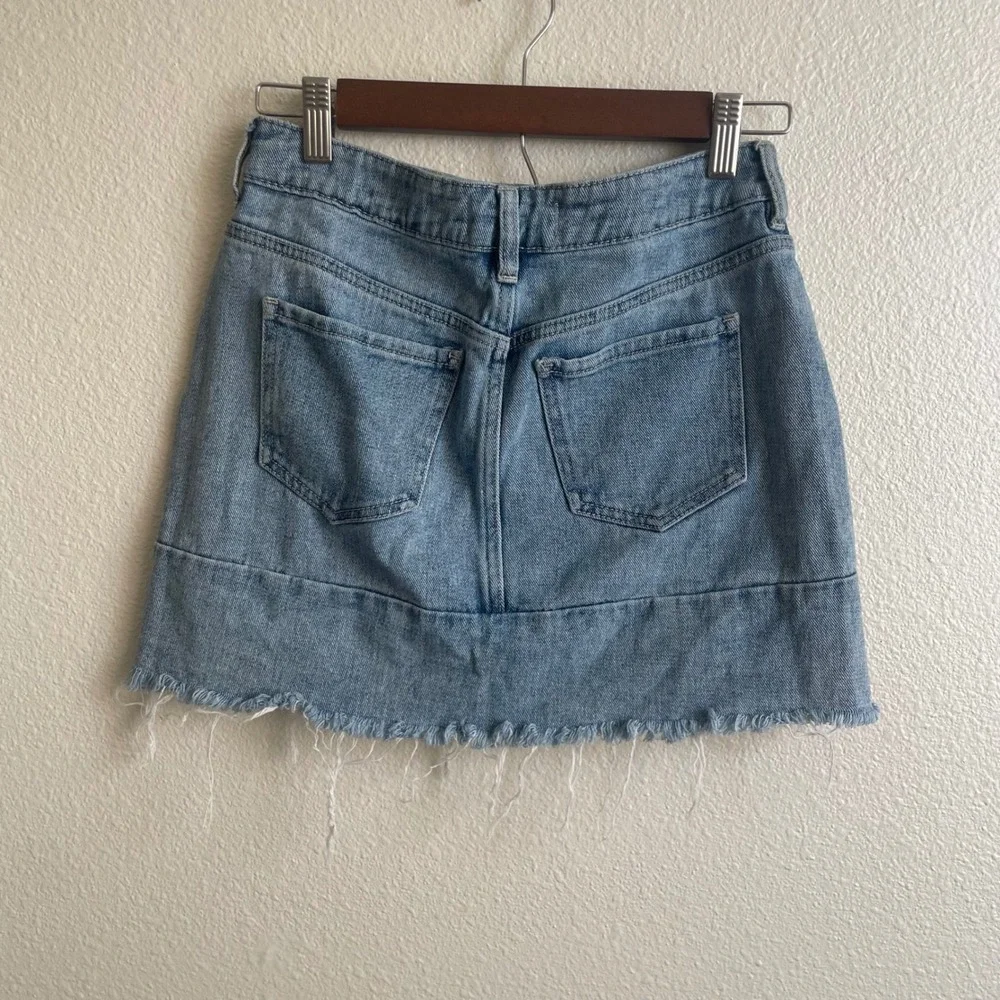 Y2K PACSUN Women's Size 25 Denim Mini Skirt Frayed Hem Front Slit Light Wash - Picture 3 of 5